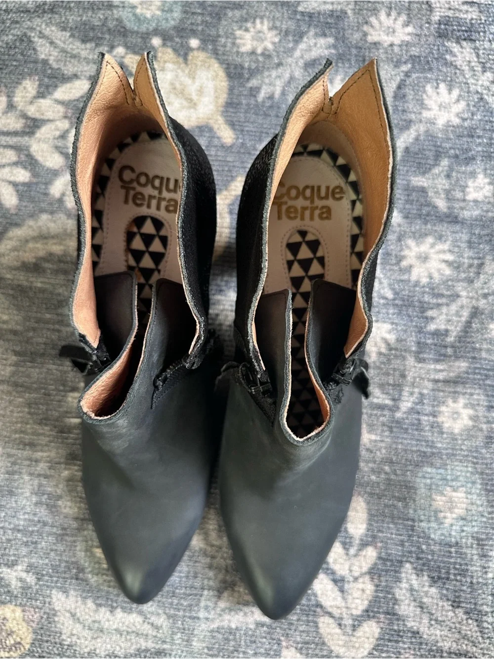 Coque Terra Black Leather Suede Dot Detail Ankle Boots Sz 41